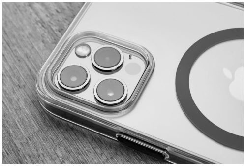 FIXED MagPurity MagSafe kompatibles Gehäuse für iPhone 15 Pro Max, UV-beständig, transparent