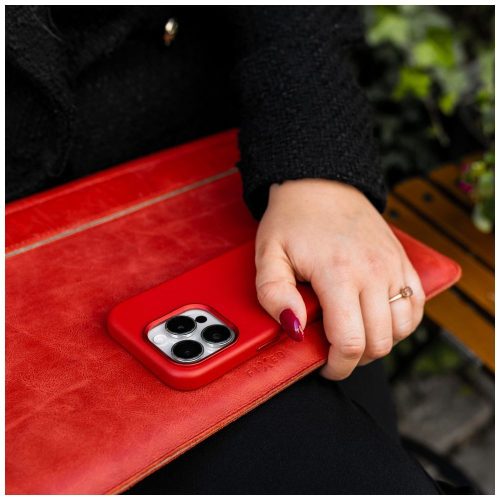 FIXED MagLeather Handyhülle mit MagSafe-Unterstützung für das Apple iPhone 16 Pro, rot