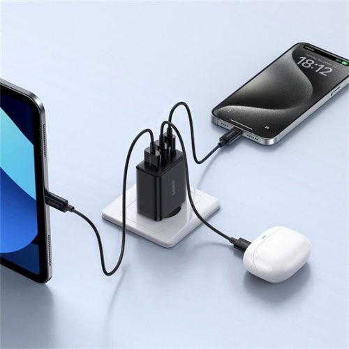 Baseus Cube Netz-Schnellladegerät 30W, USB Typ-C + 2×USB Typ-A, Schwarz